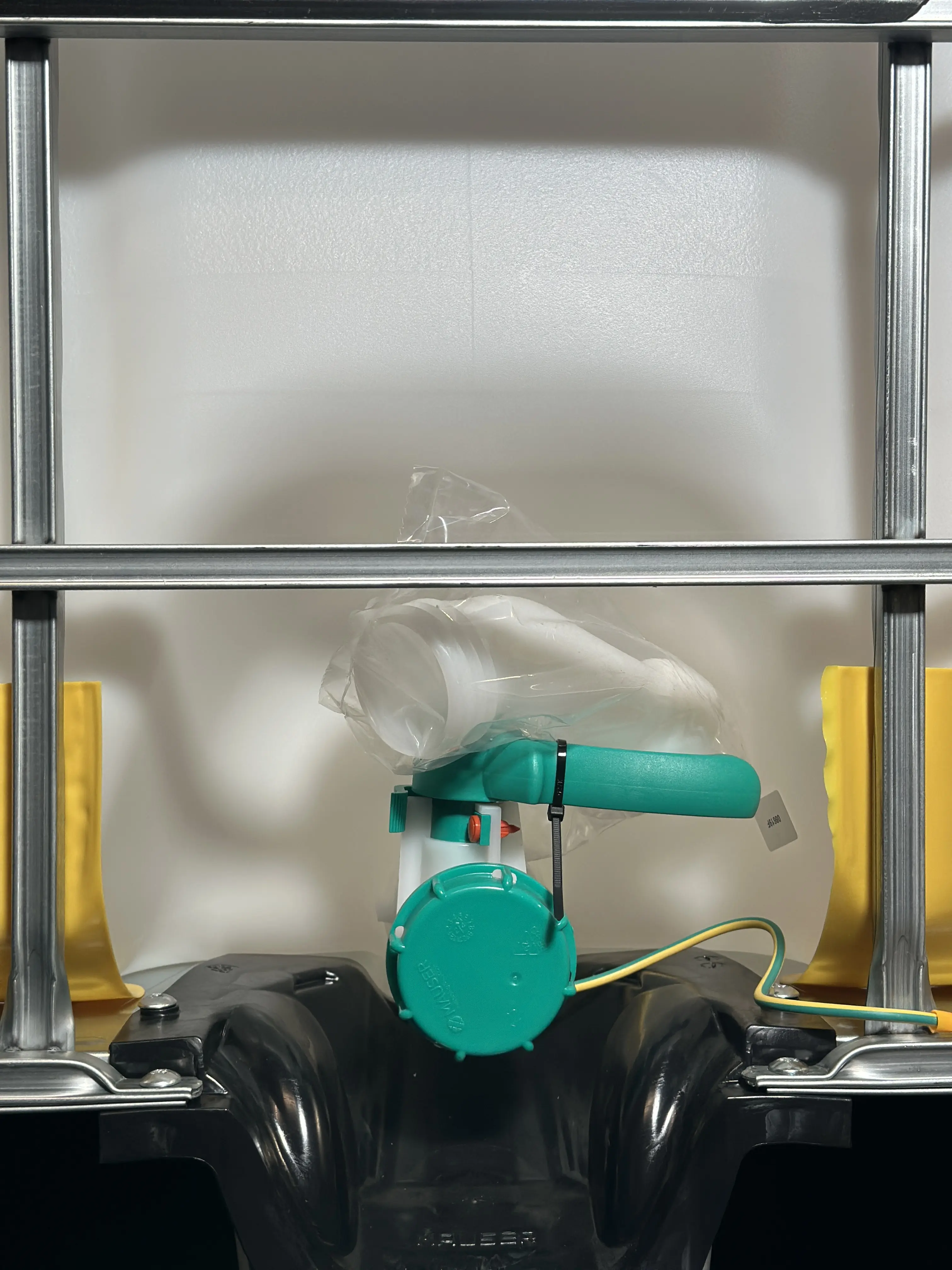 IBC-Container 1000l neu Ex-Geschützt auf Hybridkufenpalette 150mm Deckel mit Gefahrgutzulassung, Entgasung und Lebensmittelzulassung