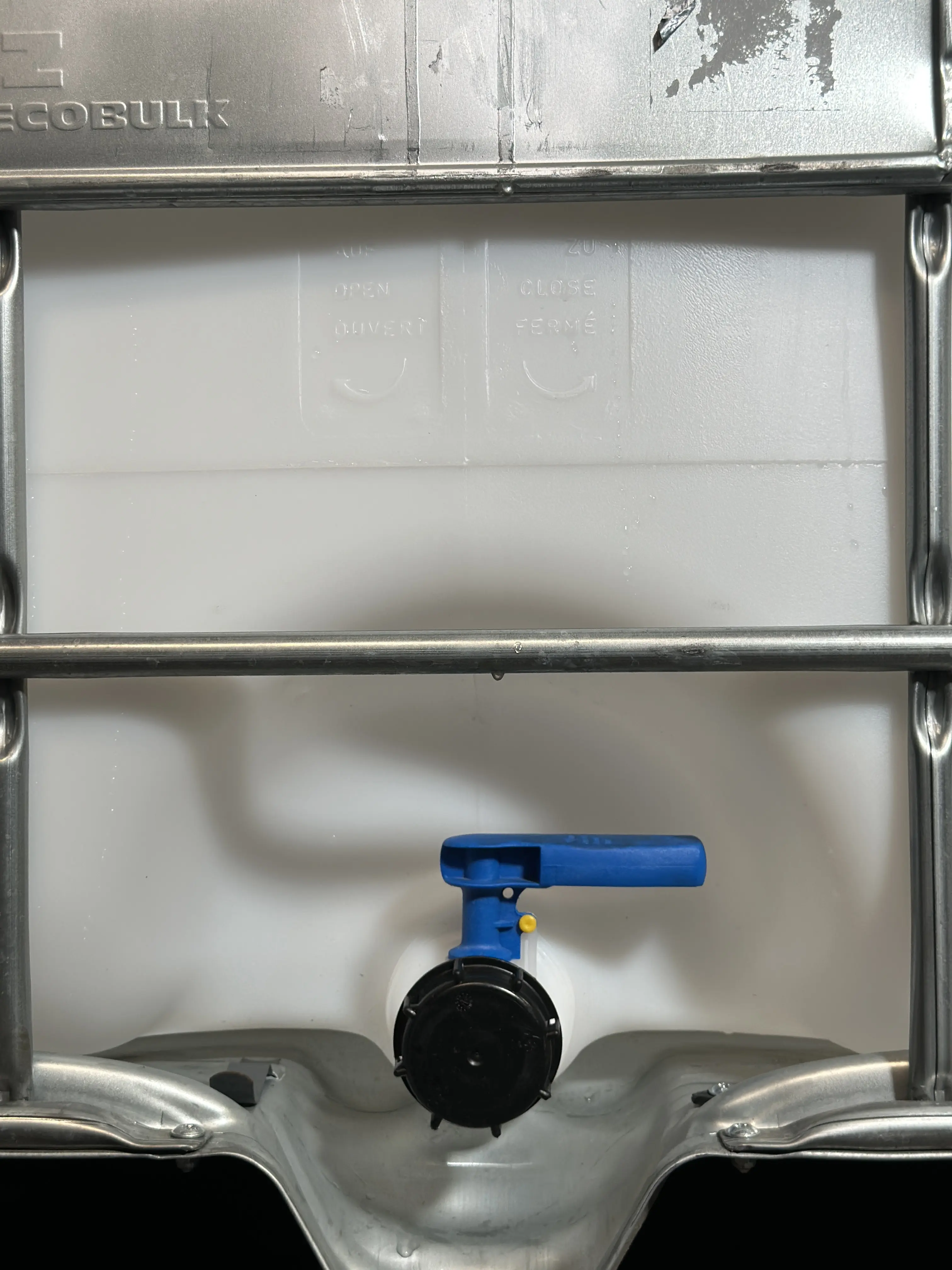IBC-Container 1000l gereinigt auf Stahlrahmenpalette 150mm Deckel ohne UN-Gefahrgutzulassung IBC-Container 1000l gereinigt auf Stahlrahmenpalette 150mm Deckel ohne UN-Gefahrgutzulassung