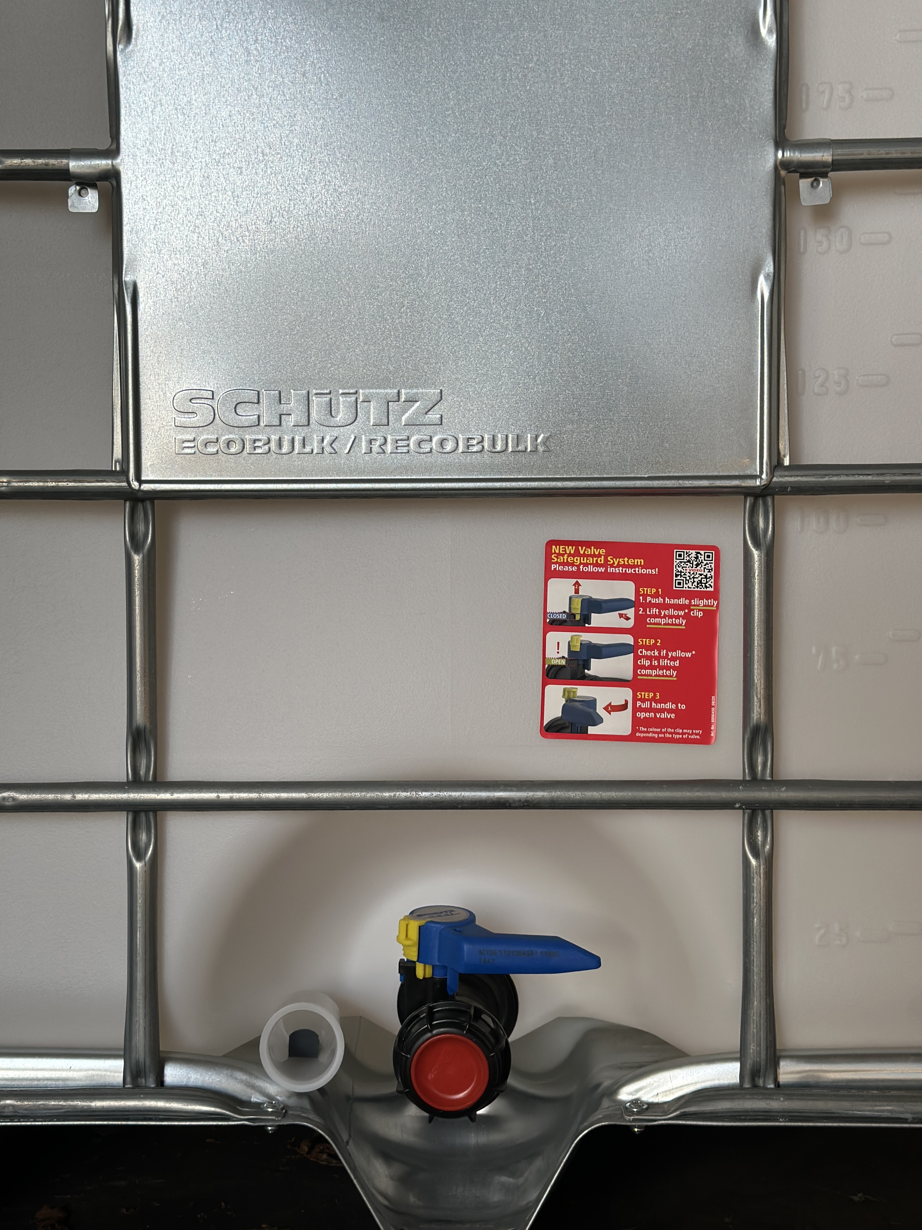 IBC-Container 1000l neu auf Stahlrahmenpalette 150mm Deckel (Schütz)