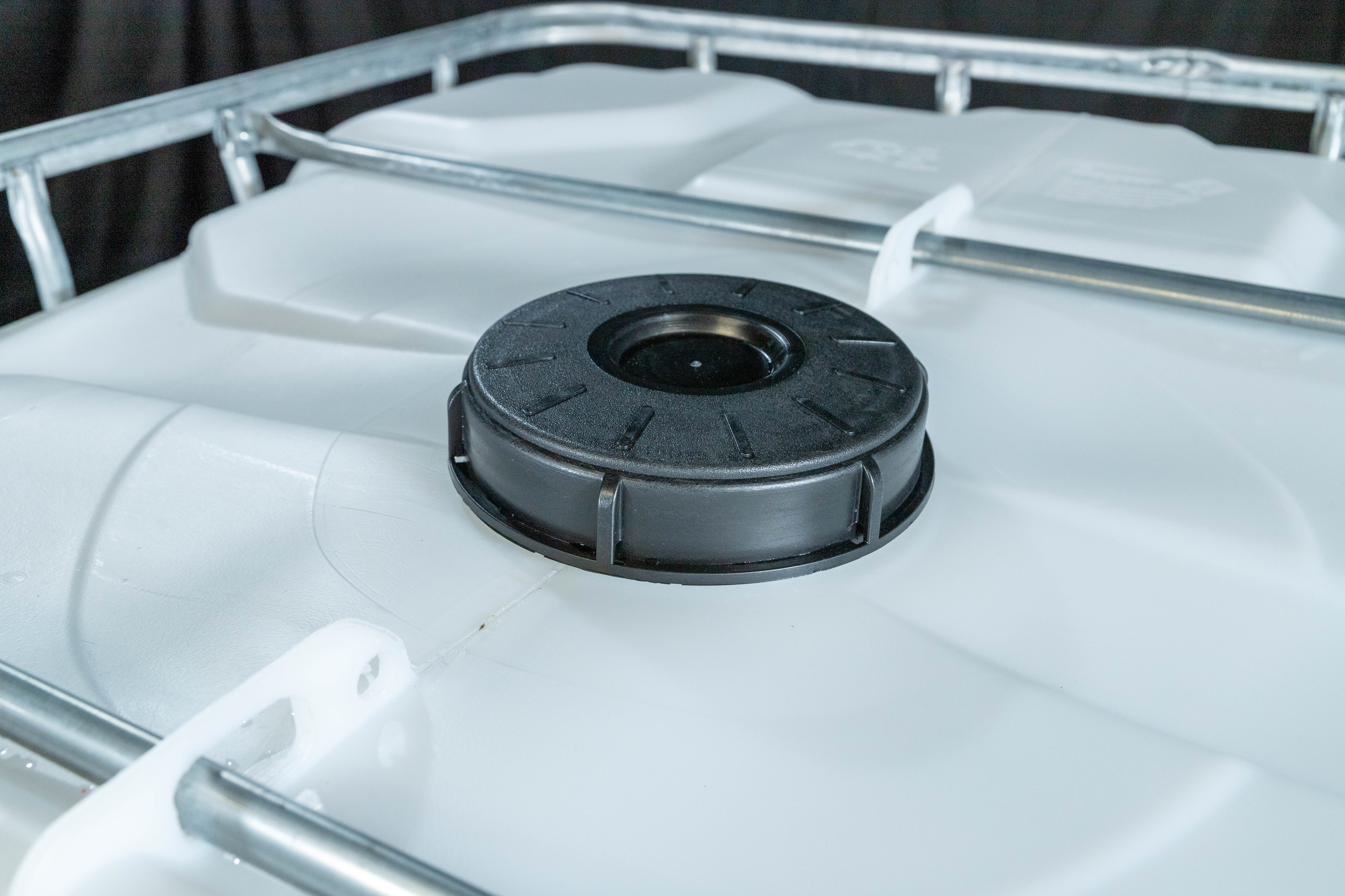 IBC-Container 1000l mit neuem Innenbehälter auf Stahlkufenpalette 150mm Deckel mit Lebensmittelzulassung