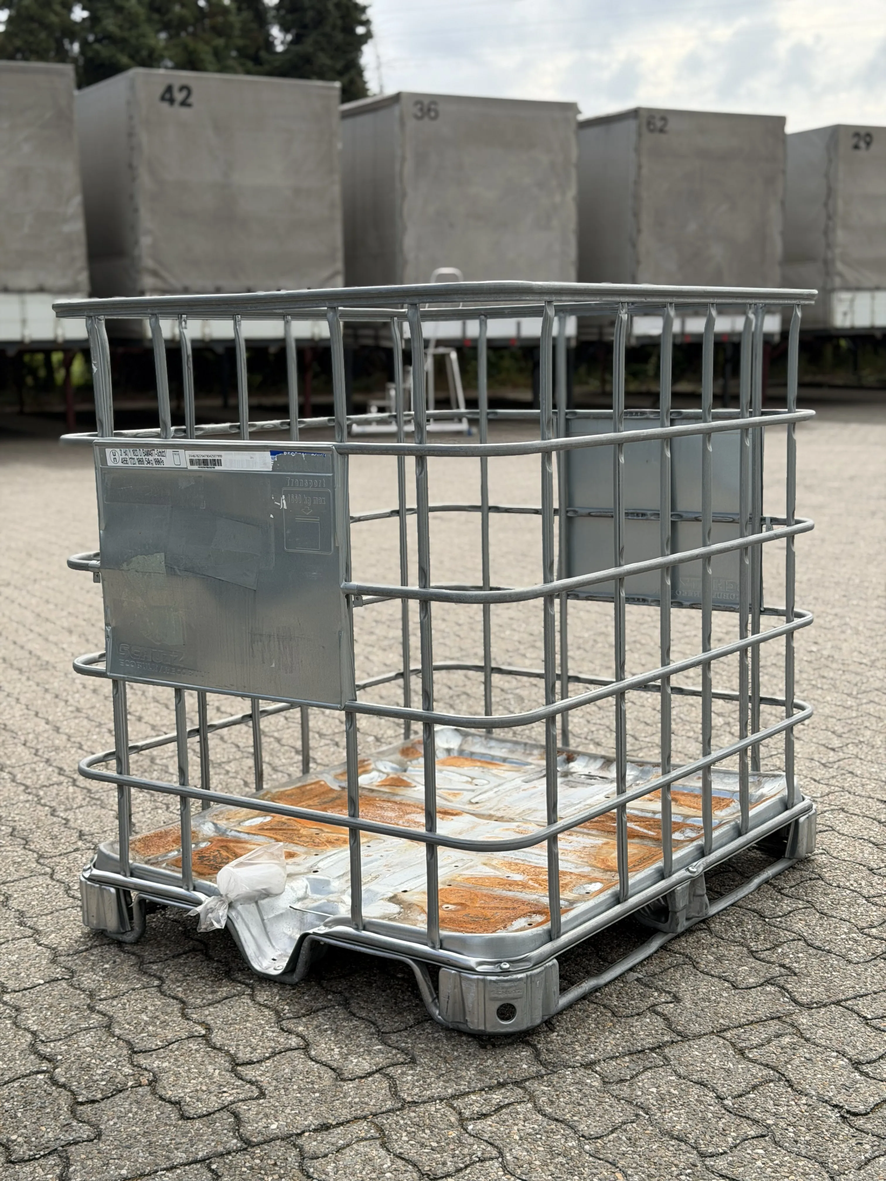 IBC-Gitterbox Stahlpalette 2. Wahl