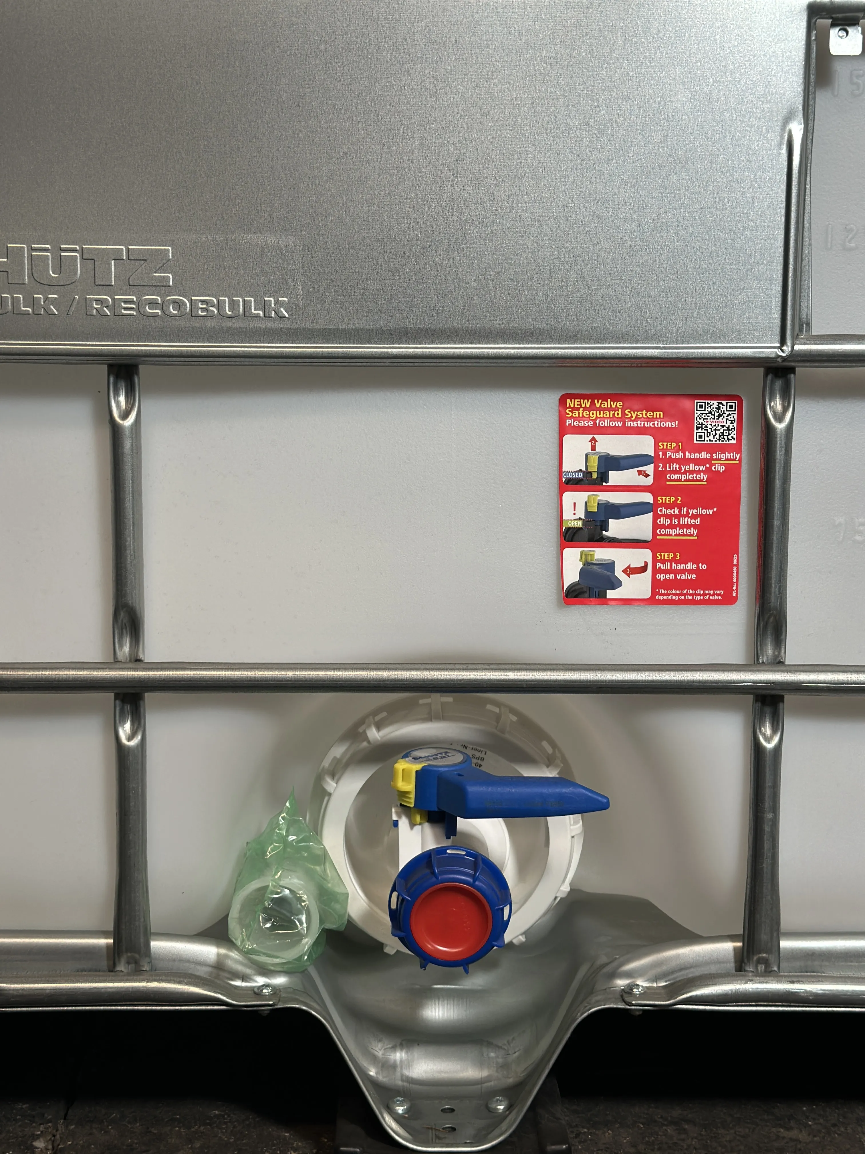 IBC-Container 1000l neu CLEANCERT auf Kunststoffpalette 225mm Deckel mit D15-Entgasung und SW-Imliner von 2025
