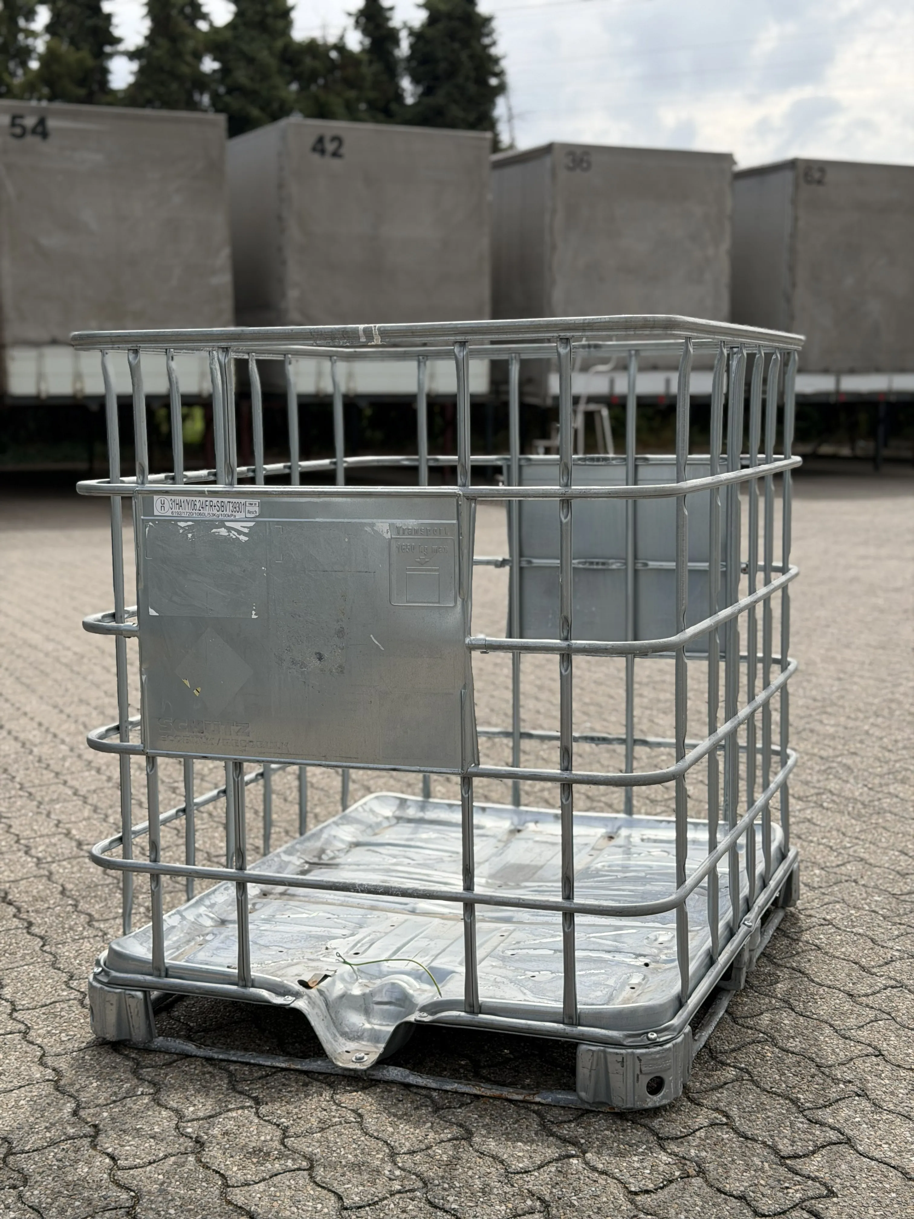 IBC-Gitterbox Stahlpalette 2. Wahl