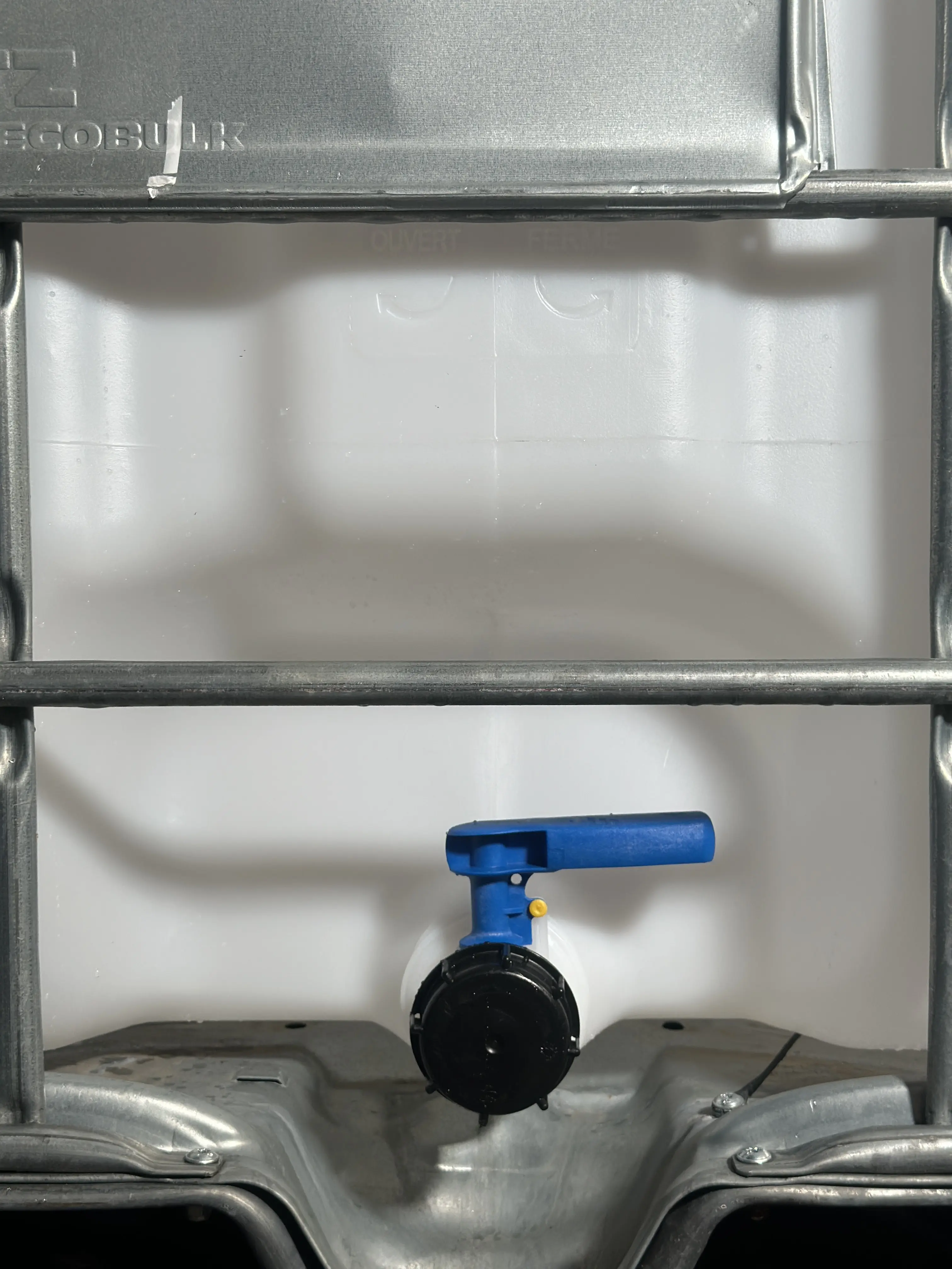 IBC-Container 1000l mit neuem Innenbehälter auf Stahlkufenpalette 225mm Deckel mit Lebensmittelzulassung und 2-Zoll-Auslauf