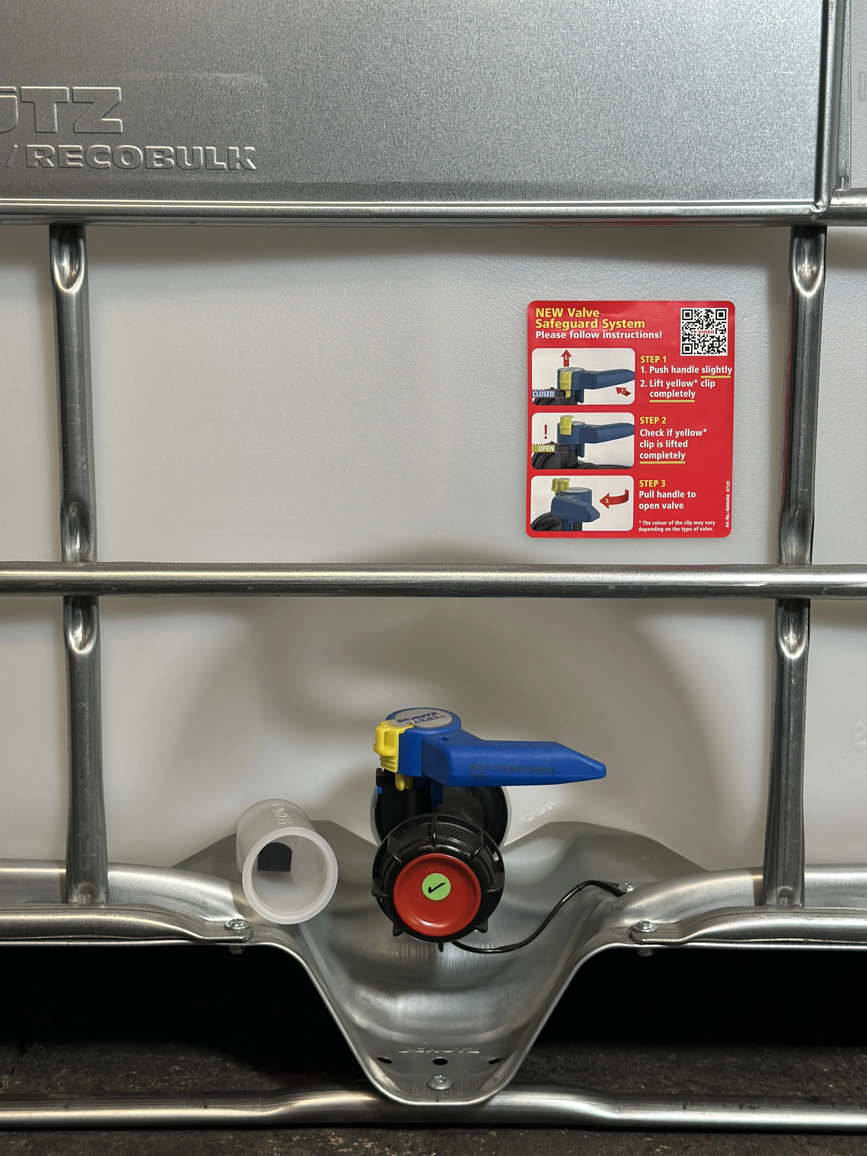 IBC-Container 1000l neu Ex-geschützt auf Stahlrahmenpalette mit 150mm Deckel