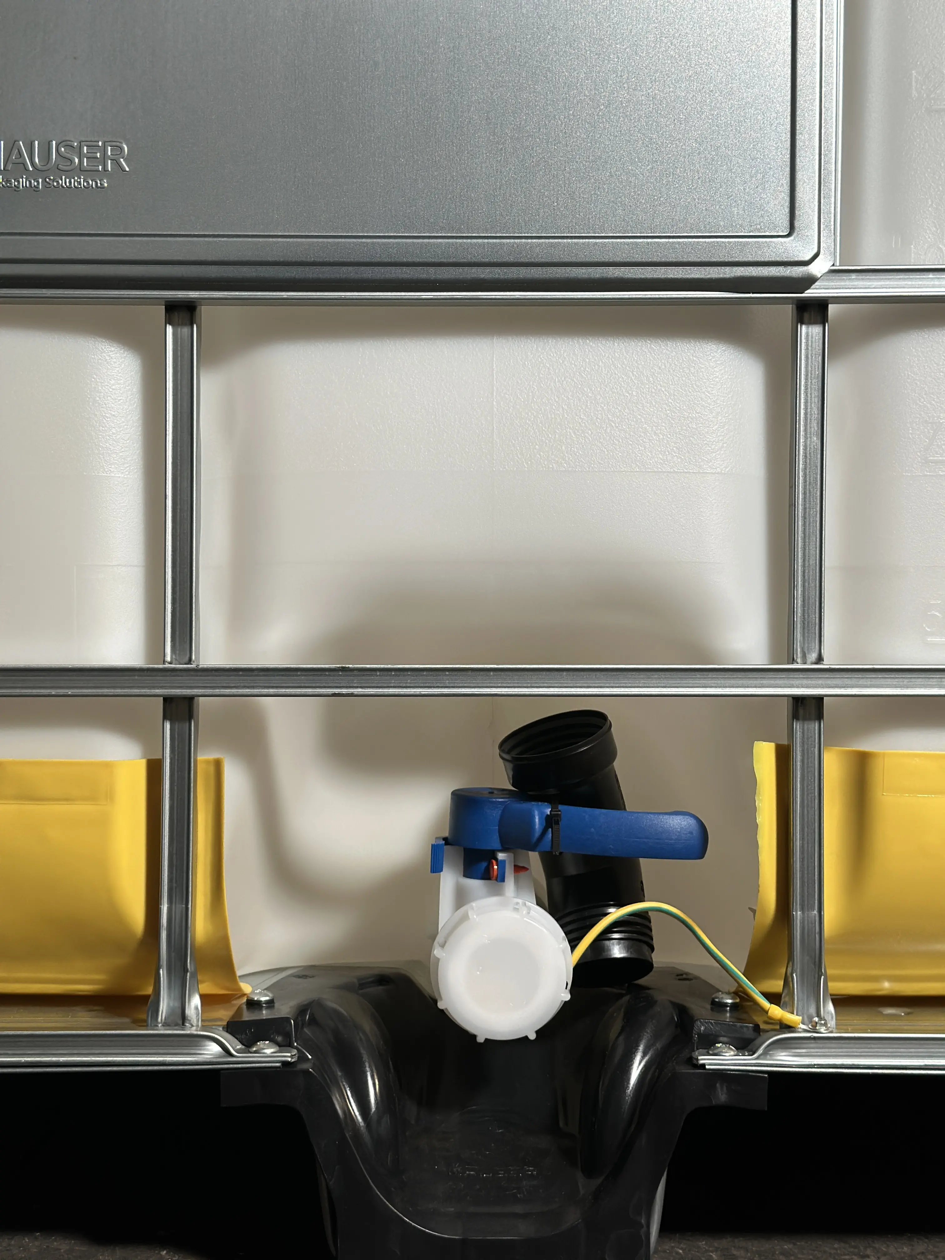 IBC-Container 1000l neu Ex-geschützt für Diesel auf Hybridkufenpalette 150mm Deckel mit FKM-Dichtung und Gefahrgutzulassung