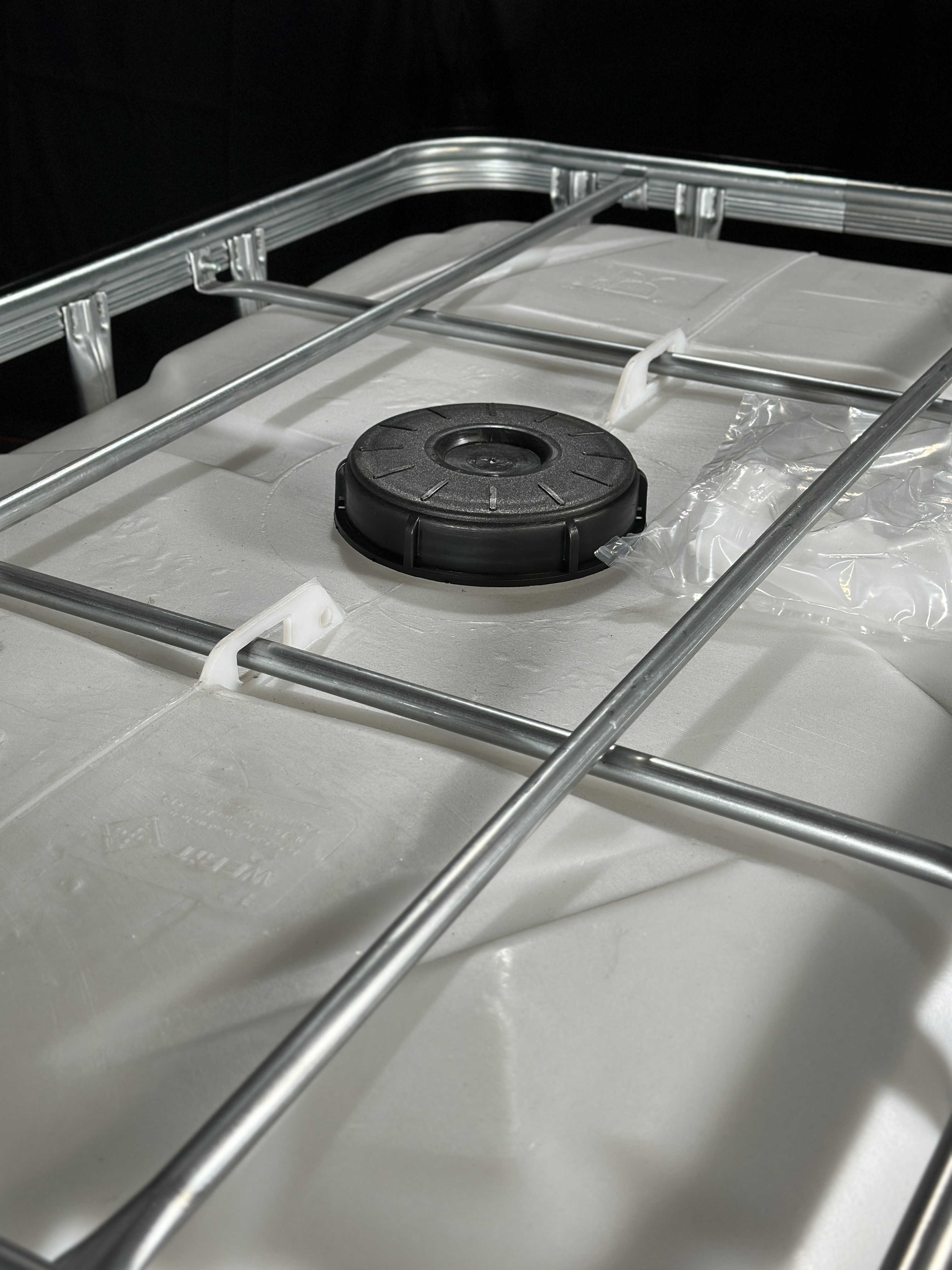 IBC-Container 600l neu (beschädigte Gitterbox, eingezogene Blase) 150mm Deckel mit Gefahrgutzulassung und Lebensmittelzulassung (Werit)