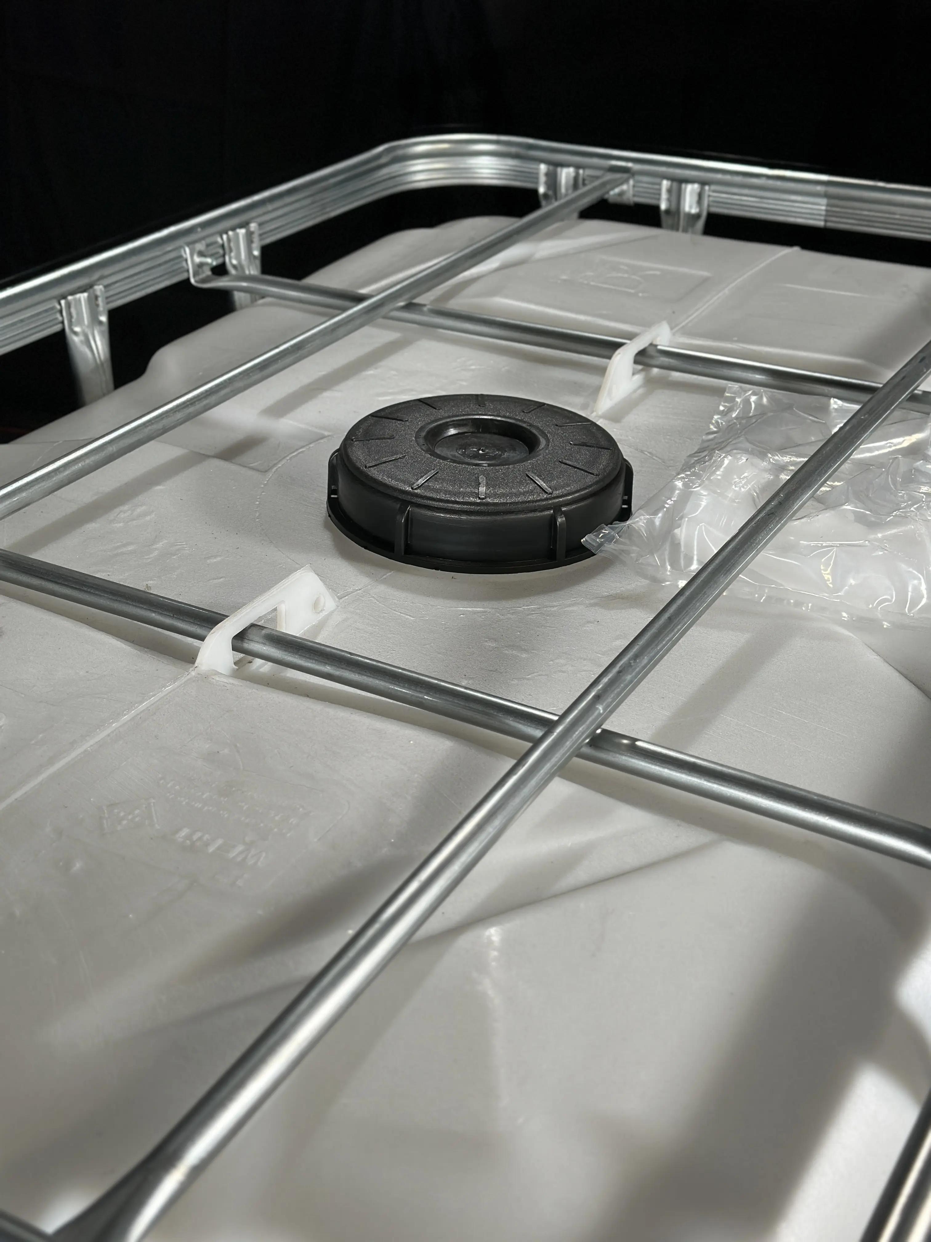 IBC-Container 600l neu (beschädigte Gitterbox, eingezogene Blase) 150mm Deckel mit Gefahrgutzulassung und Lebensmittelzulassung (Werit)