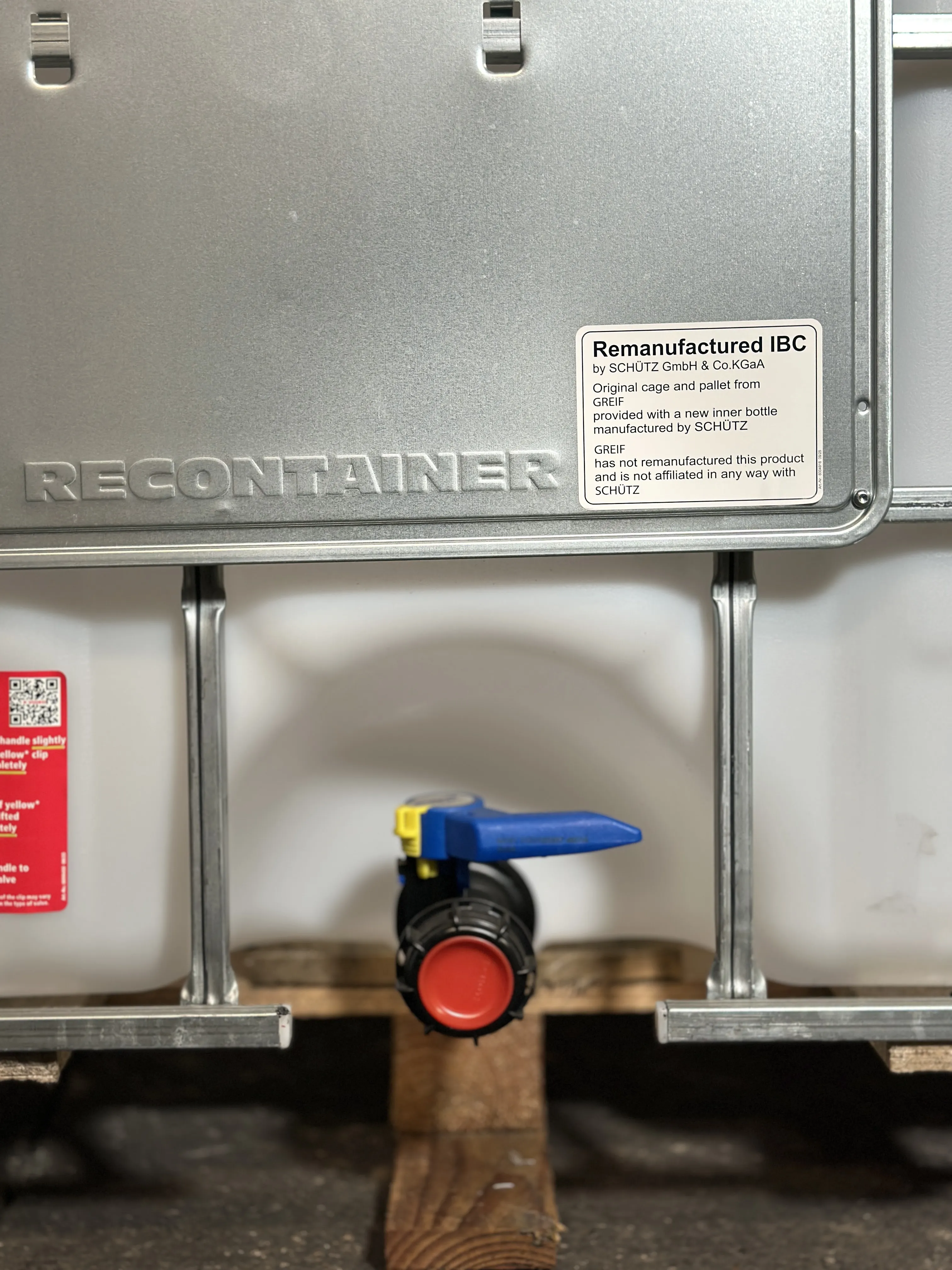 IBC-Container 1000l neu auf Holzpalette 150mm Deckel mit G2-Automatik-Belüftungssystem 
