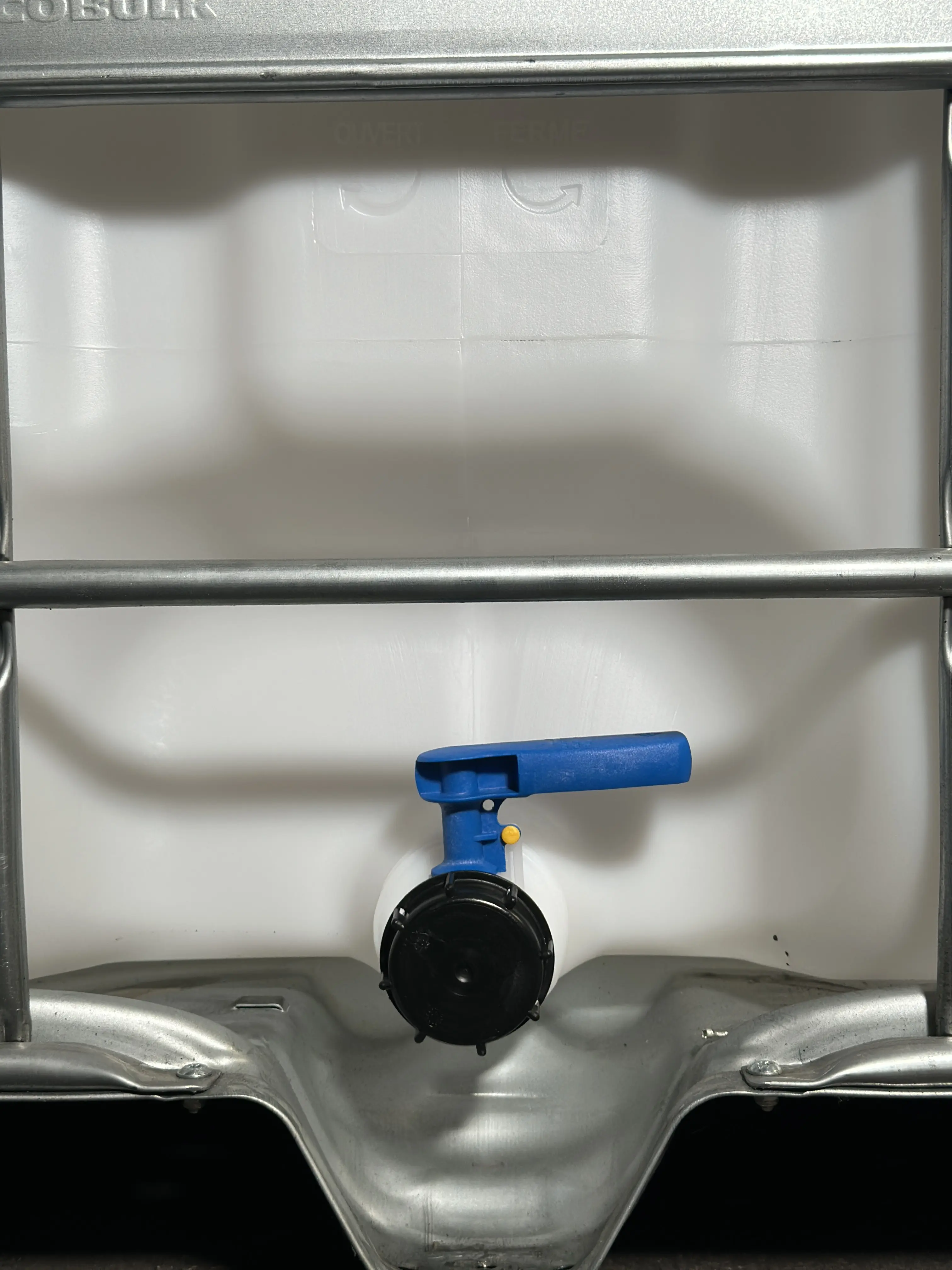 Wassertank 1000l mit neuem Innenbehälter auf Stahlpalette 150mm Deckel als IBC-Container inklusive 1/2-Zoll-Wasserhahn und Lebensmittelzulassung