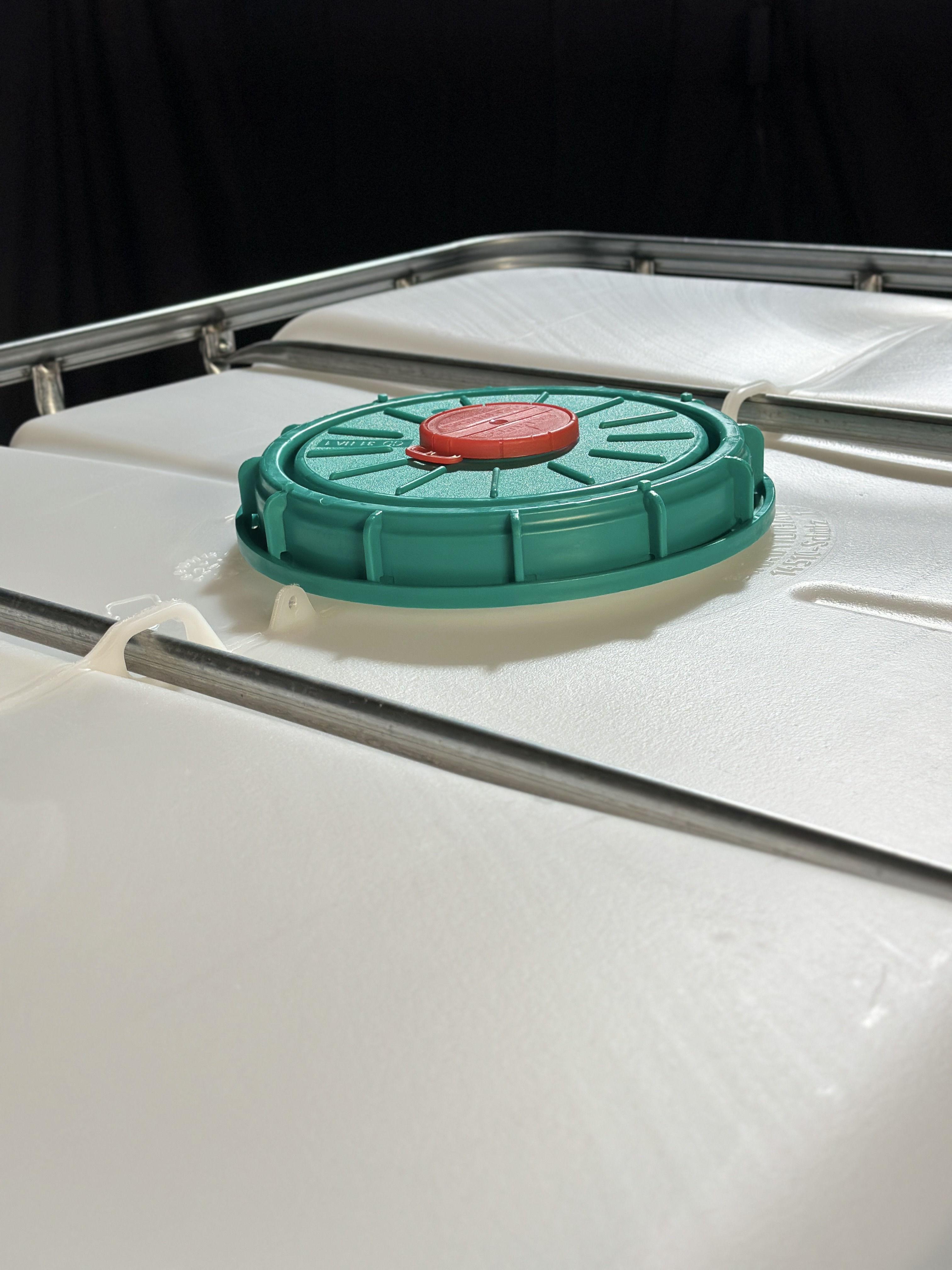 IBC-Container 1000l neu ECOBULK HX mit Säureschutz auf Kunststoffpalette 225mm Deckel mit Gefahrgutzulassung, Lebensmittelzulassung, Entgasungsventil D15 und 3-Zoll-Auslauf (Schütz)