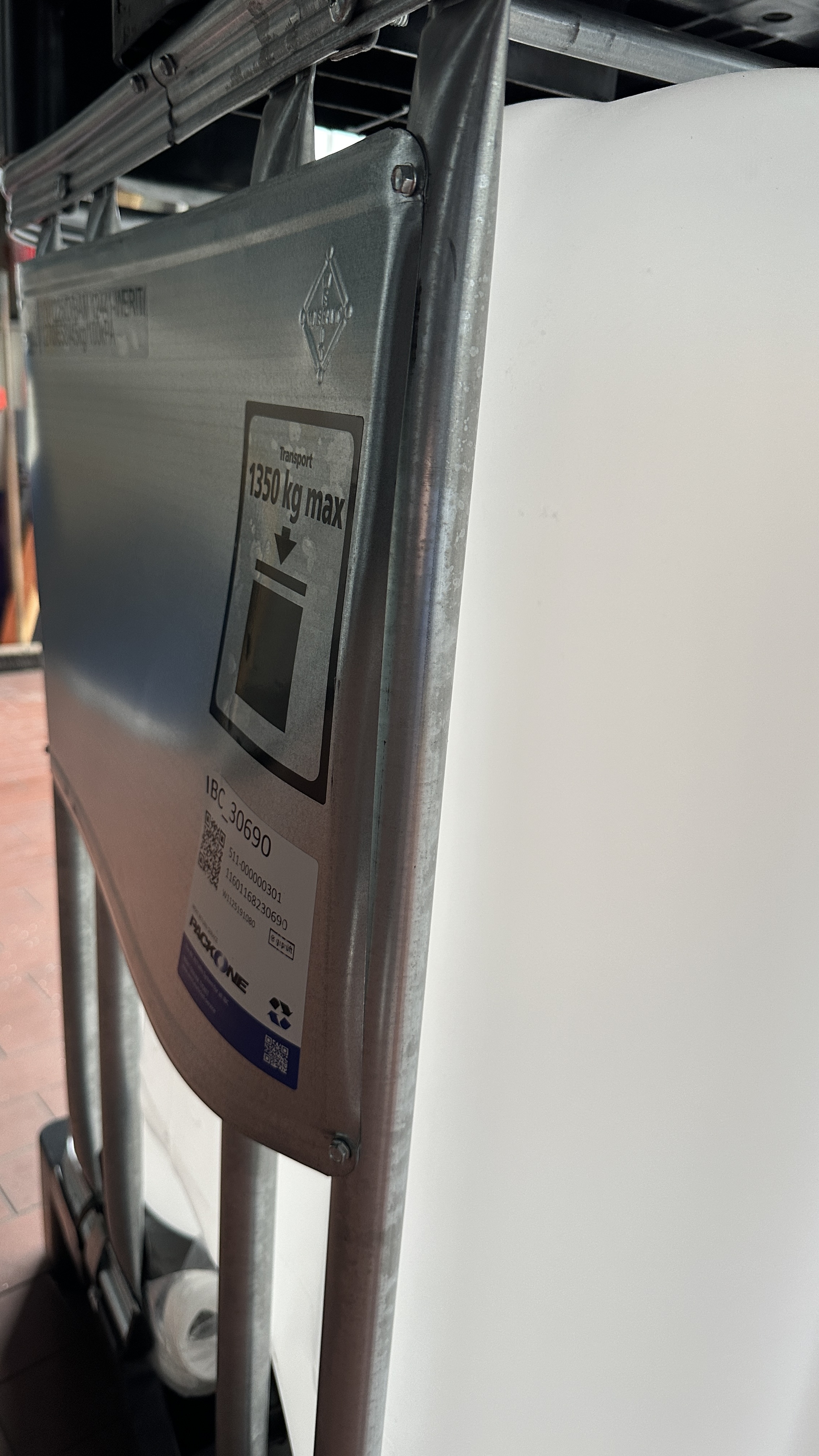 IBC-Container 600l neu (beschädigte Gitterbox, eingezogene Blase) 150mm Deckel mit Gefahrgutzulassung und Lebensmittelzulassung (Werit)