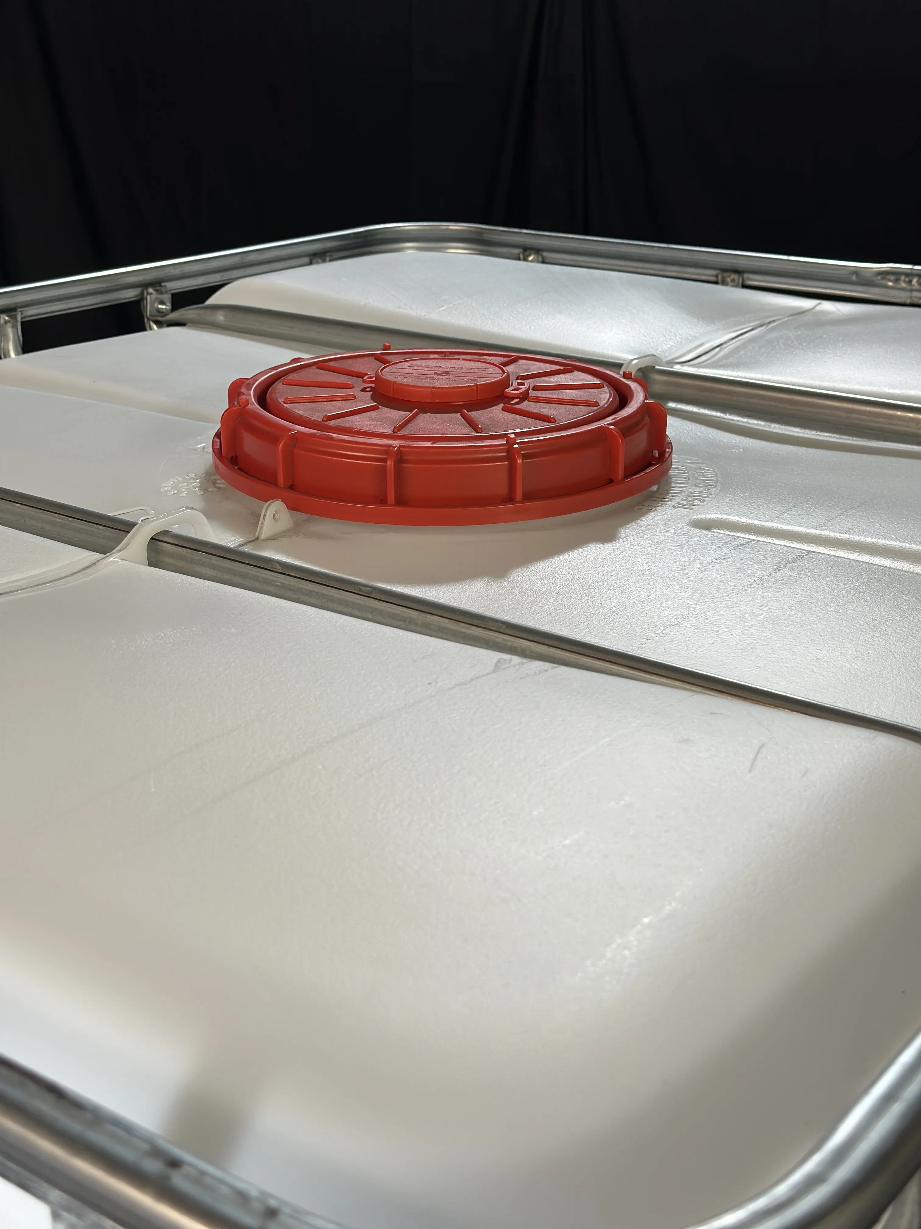 IBC-Container 1000l neu ECOBULK HX mit Säureschutz auf Kunststoffpalette 225mm Deckel mit Gefahrgutzulassung, Entgasungsventil D15 und 3-Zoll-Auslauf (Schütz) von 2025